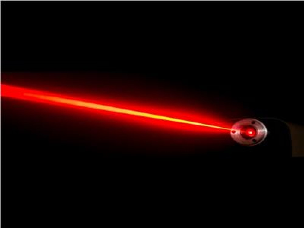 ثعبان روبوتي خارق يعمل بالليزر