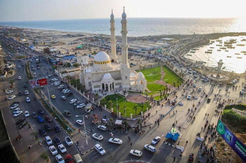 الطقس: غائماً جزئياً إلى صافٍ  والحرارة أعلى من معدلها بقليل 