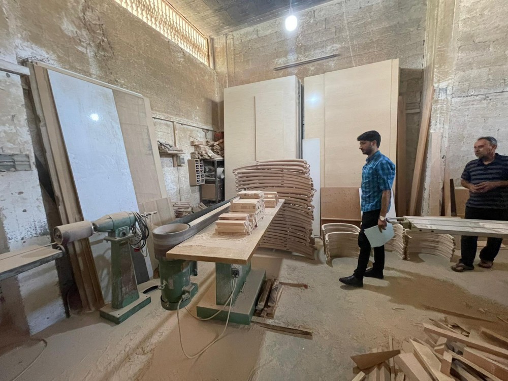 الإدارة العامة للصناعة تنظم جولات ميدانية على منشآت خشبية وبلاستيكية