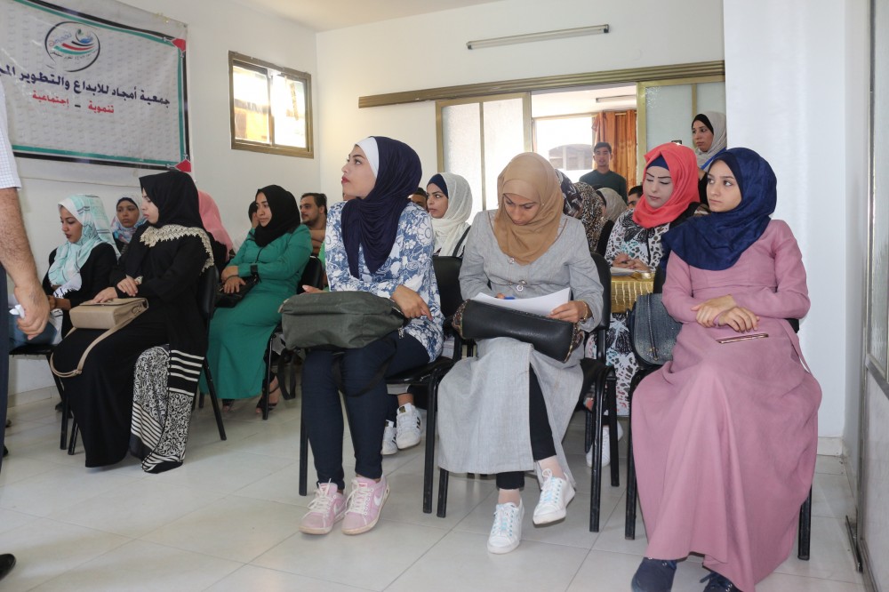 المرأة العاملة للتنمية تنظم جلسة نقاش حول تعزيز المفاهيم الديمقراطية