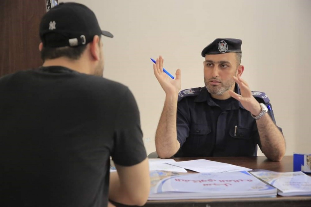 شرطة خانيونس تنهي خلافًا ماليًا بقيمة 24 ألف دولار