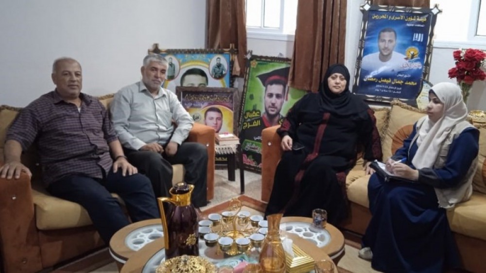 وزارة الأسرى تزور عدد من عوائل الأسرى من محافظة خانيونس