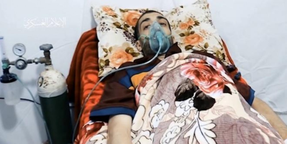 مشاهد للجندي في جيش الاحتلال هشام السيد في أسره لدى كتائب القسام