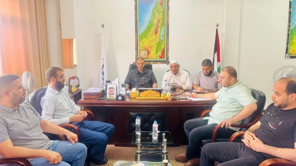 الأوقاف تبحث آليات الارتقاء بأداء موظفيها وتطوير بيئة العمل