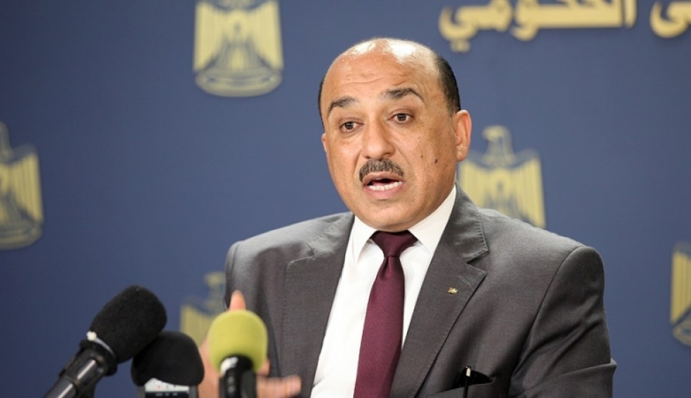 وزير الأشغال العامة والإسكان مفيد الحساينة