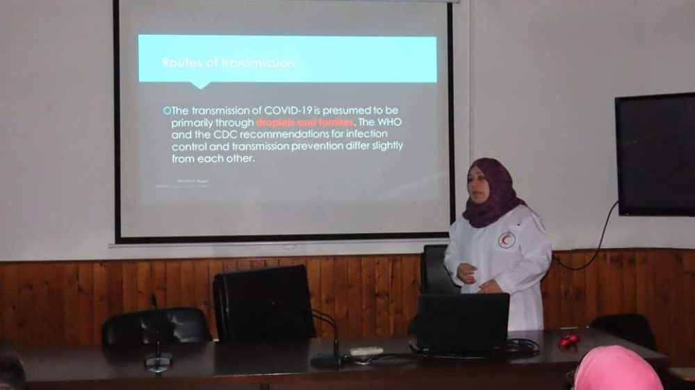 مستشفى النساء والتوليد تنظم محاضرة علمية  للوقاية من فيروس 