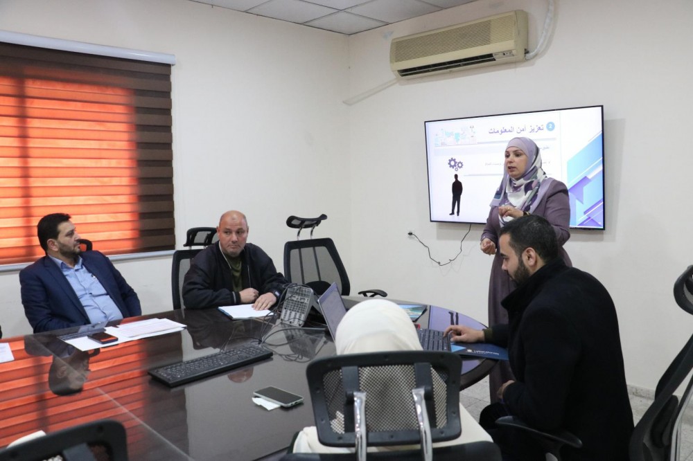 الإدارة العامة للحاسوب بالحكم المحلي تستعرض أبرز إنجازاتها الرقمية 