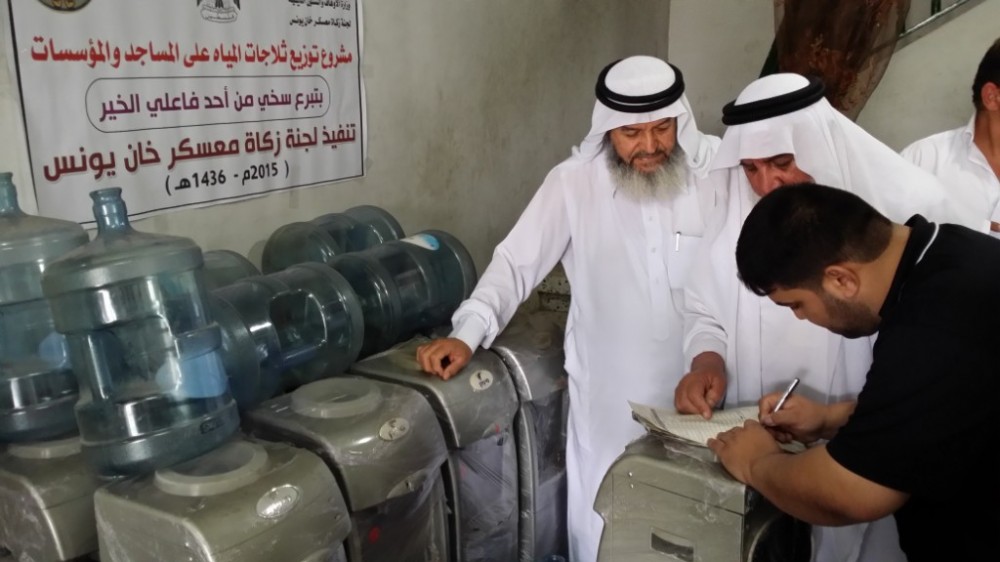 جانب من تسلم ثلاجات التبريد