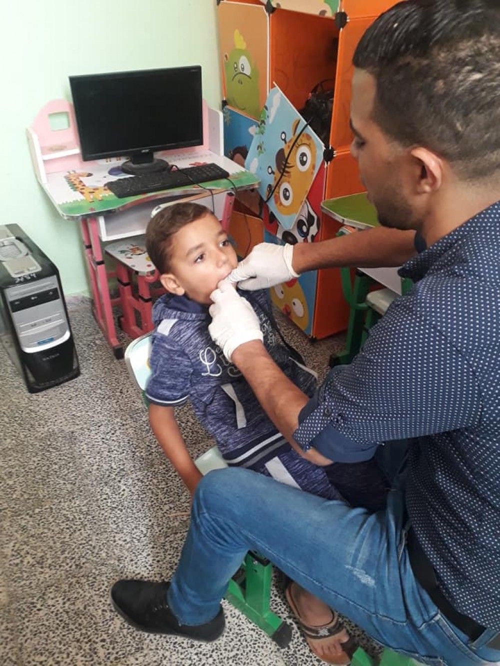 جمعية المرأة العاملة تنفذ جلسات علاجية لمشاكل النطق عند الاطفال