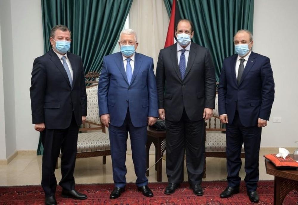 عباس يطلع رئيسي المخابرات المصرية والأردنية على تطورات المصالحة