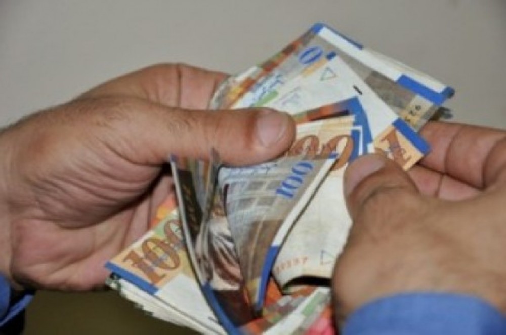 التنمية الاجتماعية تقدم مساعدة مالية طارئة لأسر  النزلاء