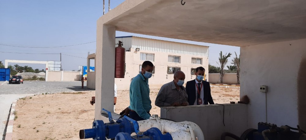 الحكم المحلي والدفاع المدني يتفقدان محطات  الغاز في خان يونس ودير البلح 