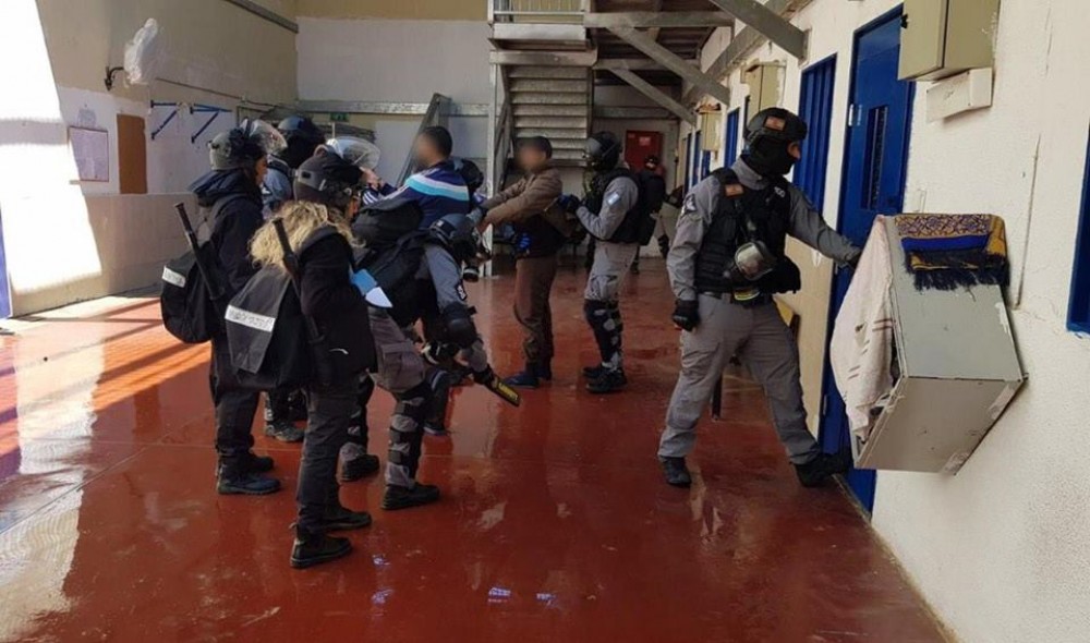 وزارة الاسرى تحذر من استمرار تجاهل الوضع الصحى للأسرى داخل السجون