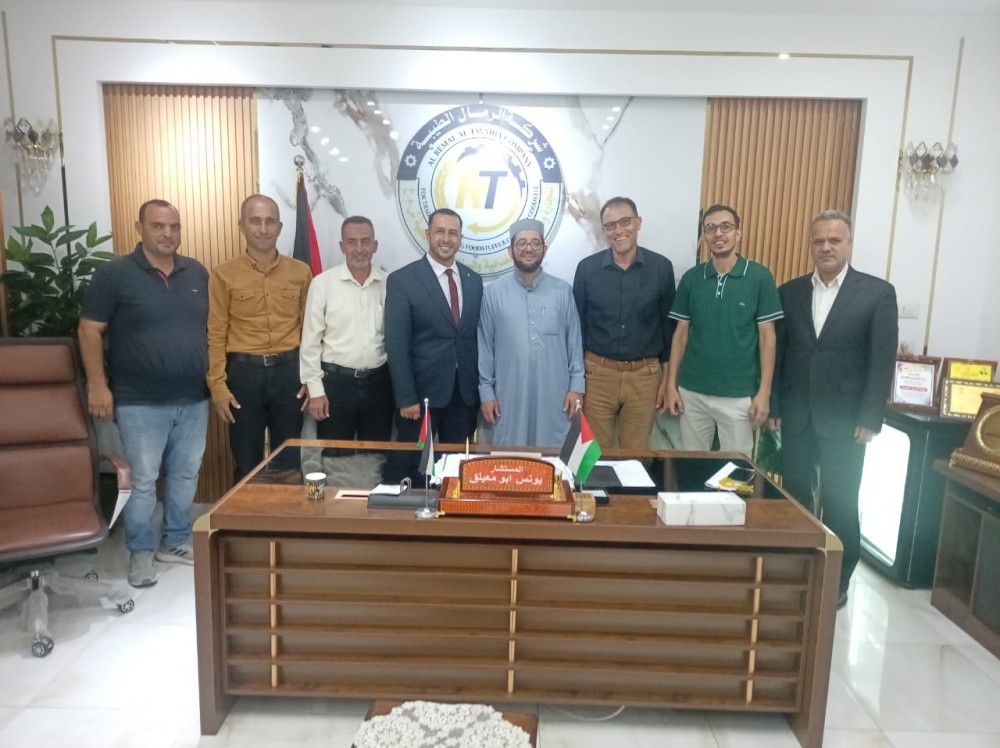 كلية الدعوة الإسلامية تبحث سبل التعاون المشترك مع شركة الرمال الطيبة