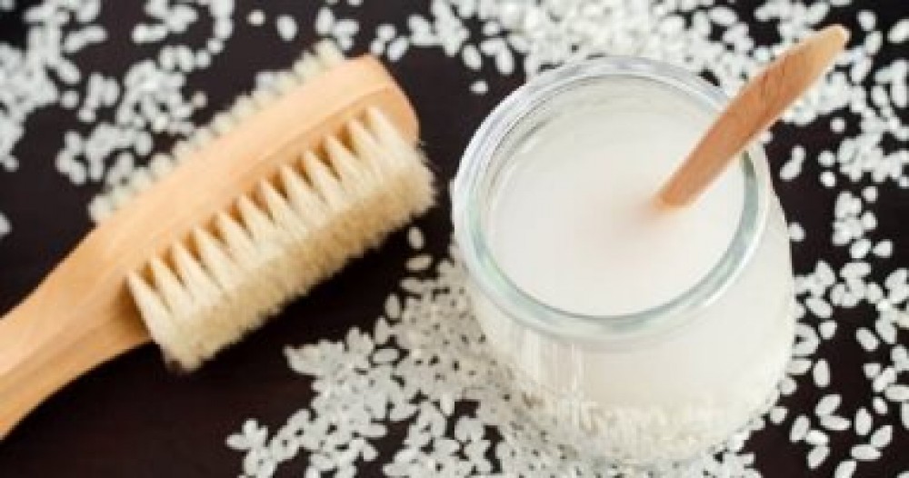 4 فوائد لماء الأرز للشعر أبرزها ترطيبه