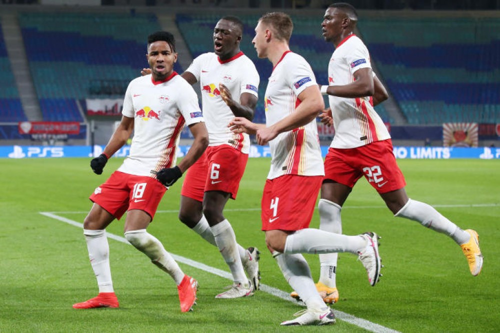 برشلونة يتخطى دينامو كييف بصعوبة ويوفنتوس يفوز بسهولة 