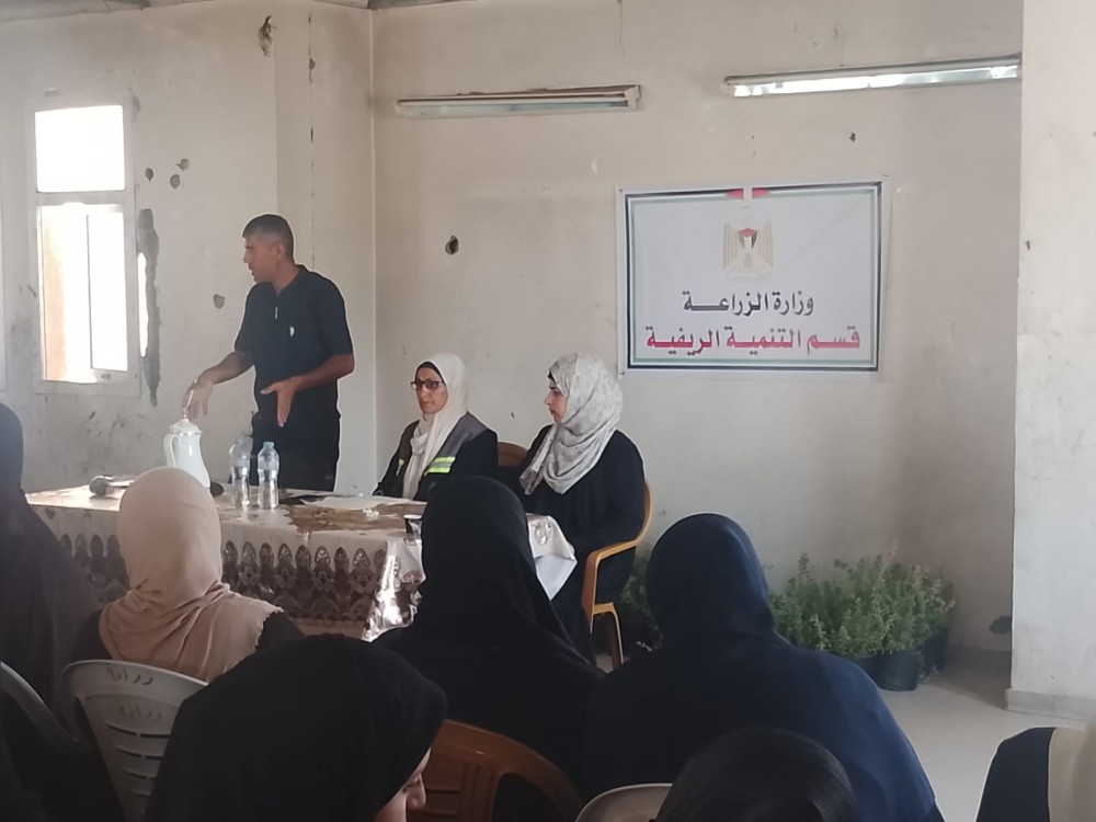ورشة عمل بخانيونس تدعو للزراعة الحضرية لتعزيز الأمن الغذائي