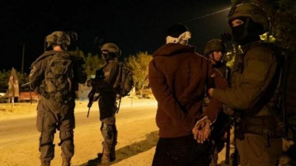 الاحتلال يعتقل أربعة مواطنين شمال غرب رام الله