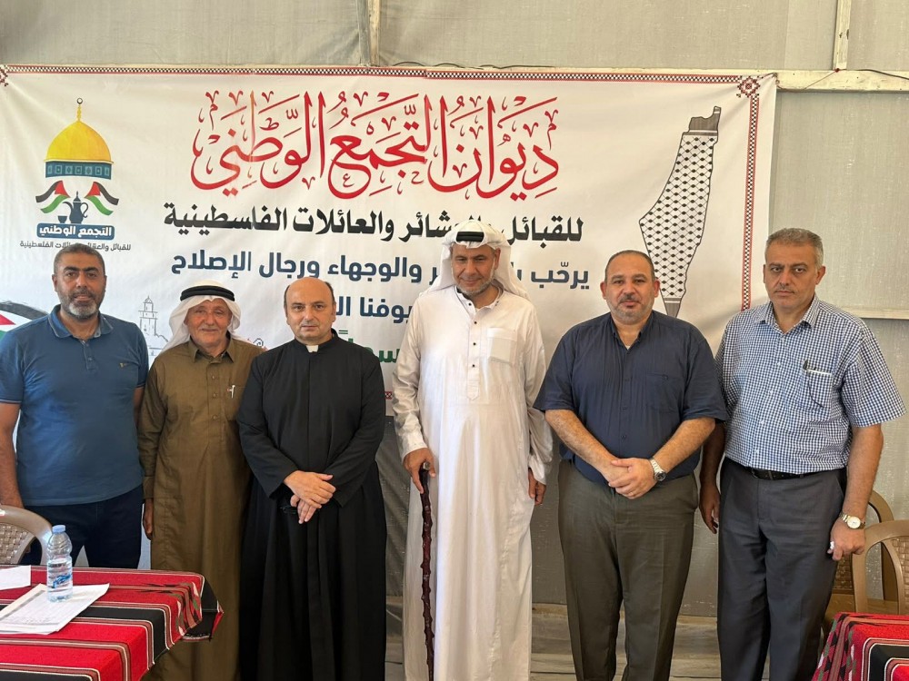 قيادة الكنيسة الكاثوليكية تزور تجمع القبائل والعشائر تجسيداً للوحدة الوطنية