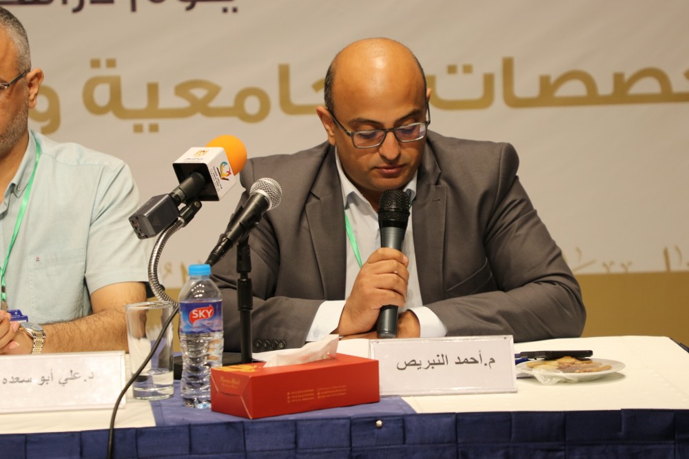 العمل تشارك في اليوم الدراسي الخاص بواقع التخصصات الجامعية
