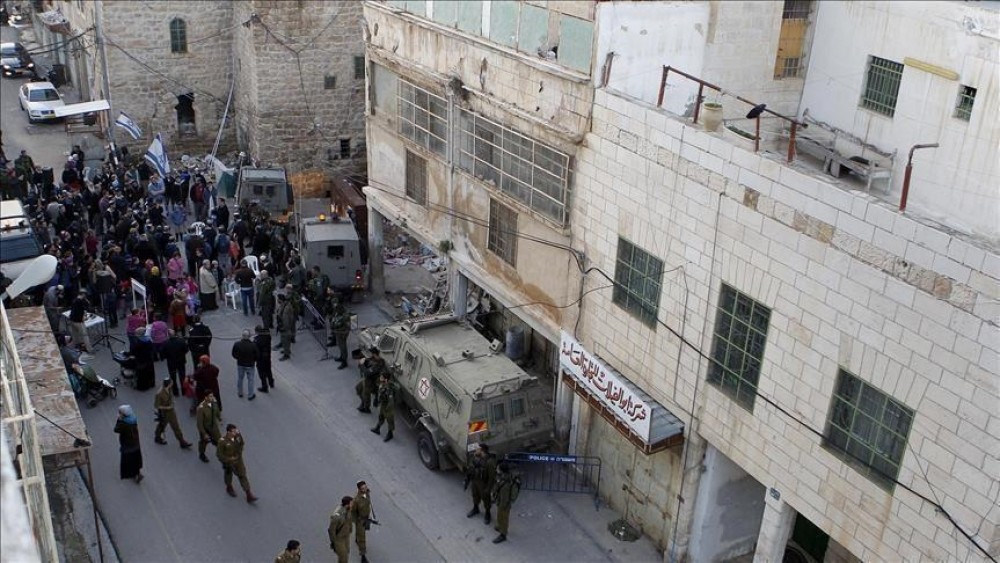 اعتداءات الاحتلال ومستوطنيه تتواصل في الضفة والقدس