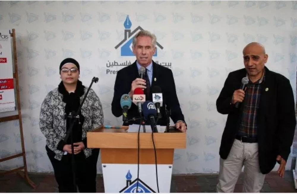 جاك  خلال المؤتمر