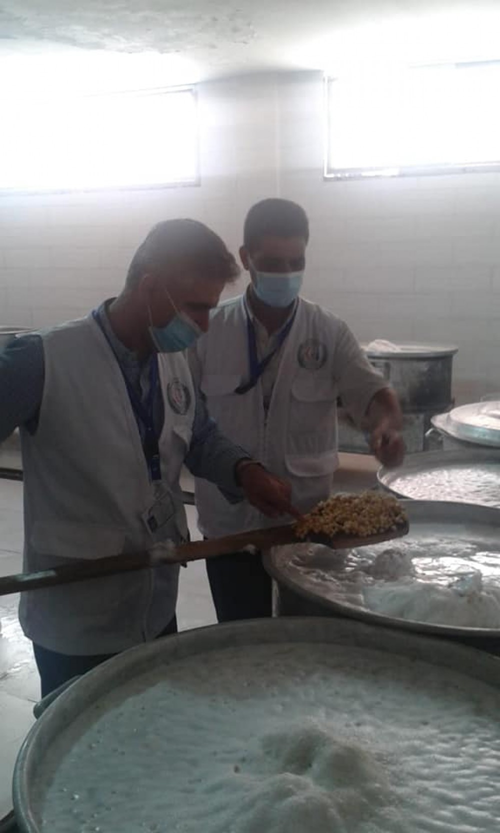 الطب الوقائي بالوسطى يتلف 48 كيلو جرام مواد غذائية منتهية الصلاحية