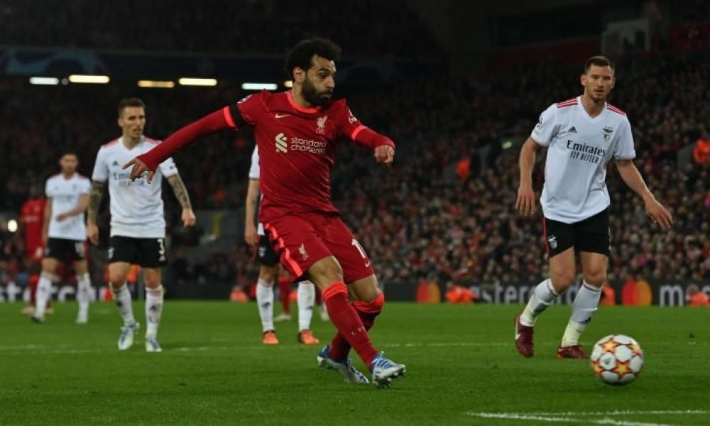واصل ليفربول الإنكليزي مسيرته الناجحة في بطولة دوري أبطال أوروبا لكرة القدم هذا الموسم، بعدما صعد للدور قبل النهائي في المسابقة القارية، عقب تعادله المثير 3 / 3 مع ضيفه بنفيكا البرتغالي، اليوم الاربعاء، في إياب دور الثمانية للبطولة.  واستغل ليفربول تفوقه 