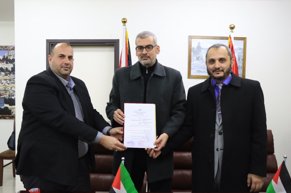 الأشغال والعمل توقعان اتفاقية إعادة إعمار مبنى الوزارة 