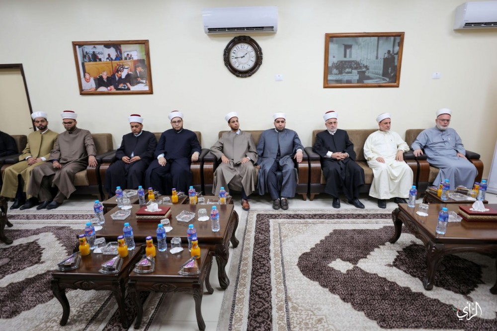 photo_6048539307393794611_y