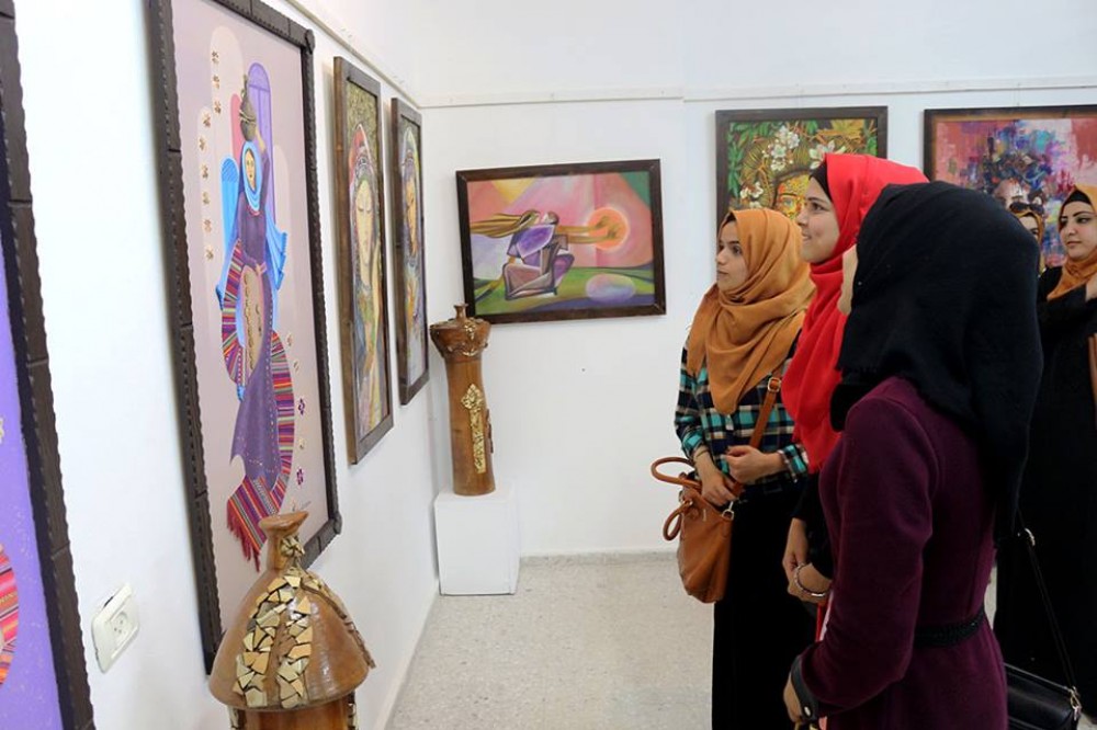 جامعة الأقصى تفتتح  المعرض الفني بعنوان