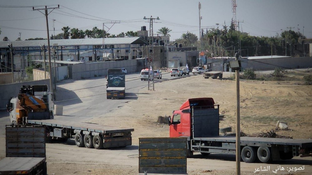 الهلال الأحمر: المساعدات التي تصل غزة نقطة في بحر الاحتياجات