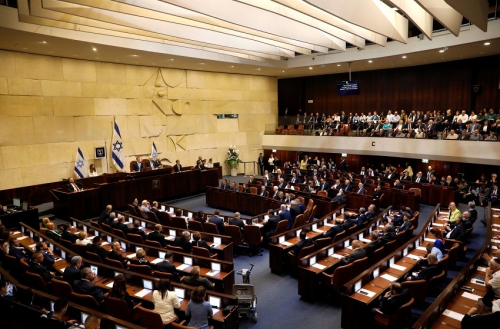 الكنيست يصادق على تمديد إجراءات الإغلاق في إسرائيل