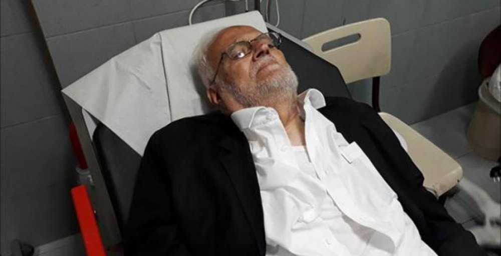 الشيخ عكرمة صبري بعد إصابته برصاص الاحتلال 