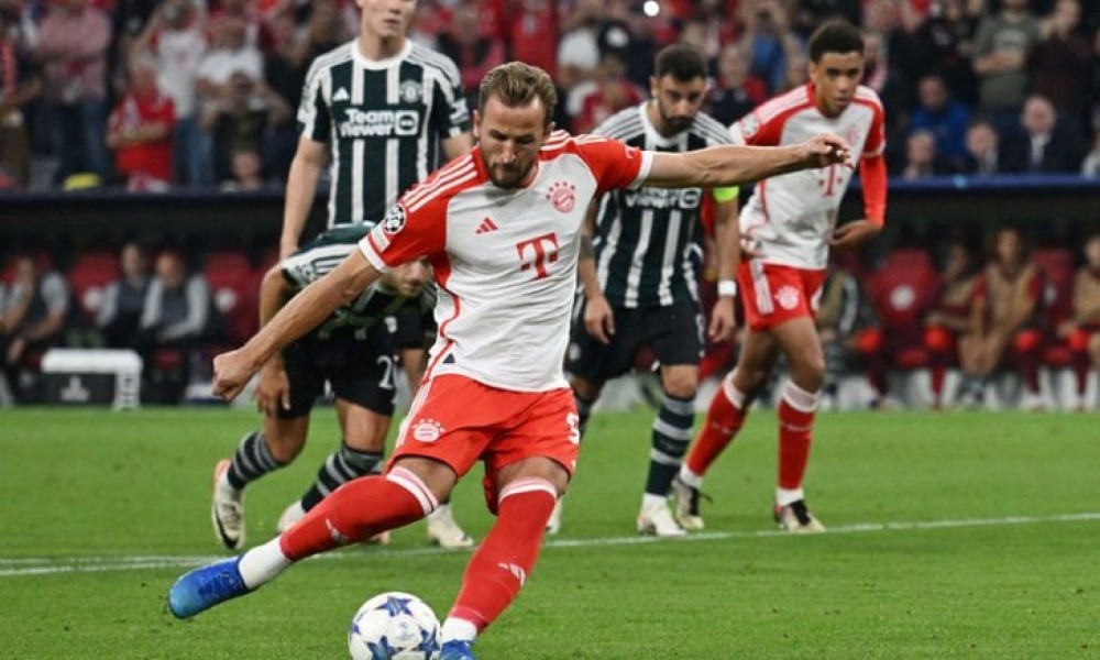 بايرن يعمق جراح مانشستر يونايتد برباعية مثيرة في دوري أبطال أوروبا