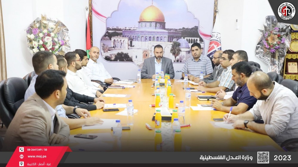 المستشار الحتة يؤكد على أهمية تبادل الخبرات بين الموظفين 