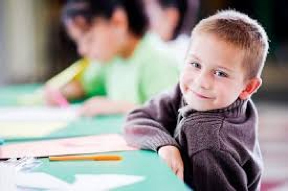 العمر المناسب لدخول الطفل المدرسة