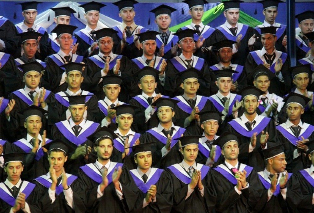 خريجو إحدى الجامعات بغزة 