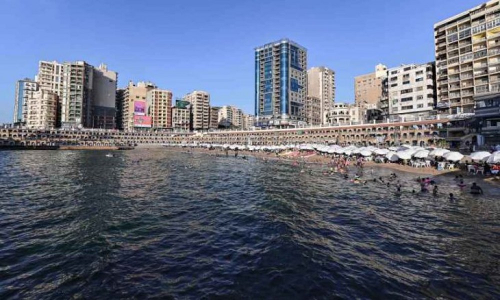 جونسون يحذر من 