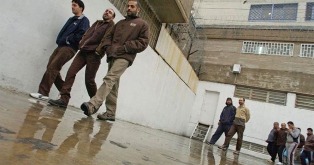 الأسرى في فصل الشتاء