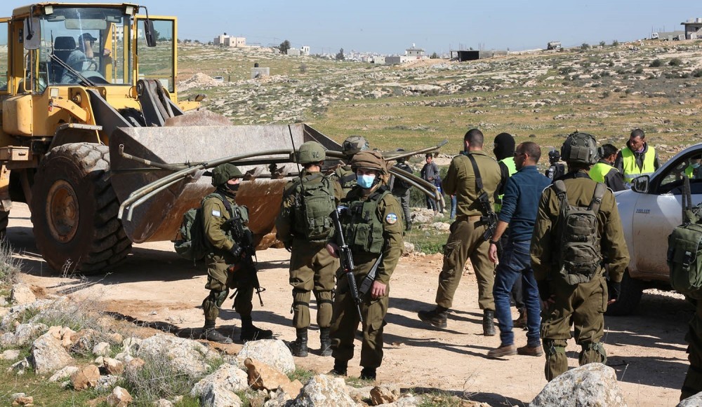 جانب من اعتداءات الاحتلال على ممتلكات الفلسطينيين