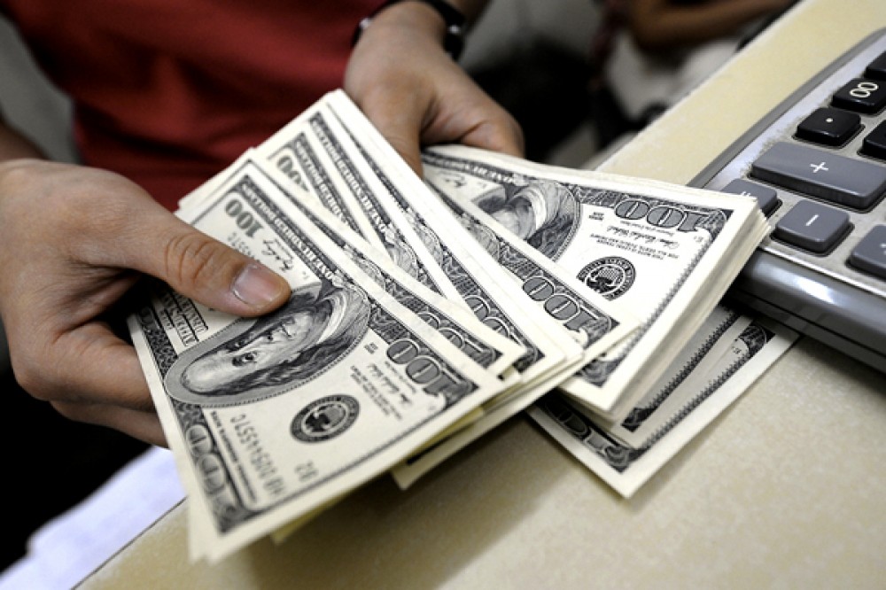 finance-money-exchange-dollar