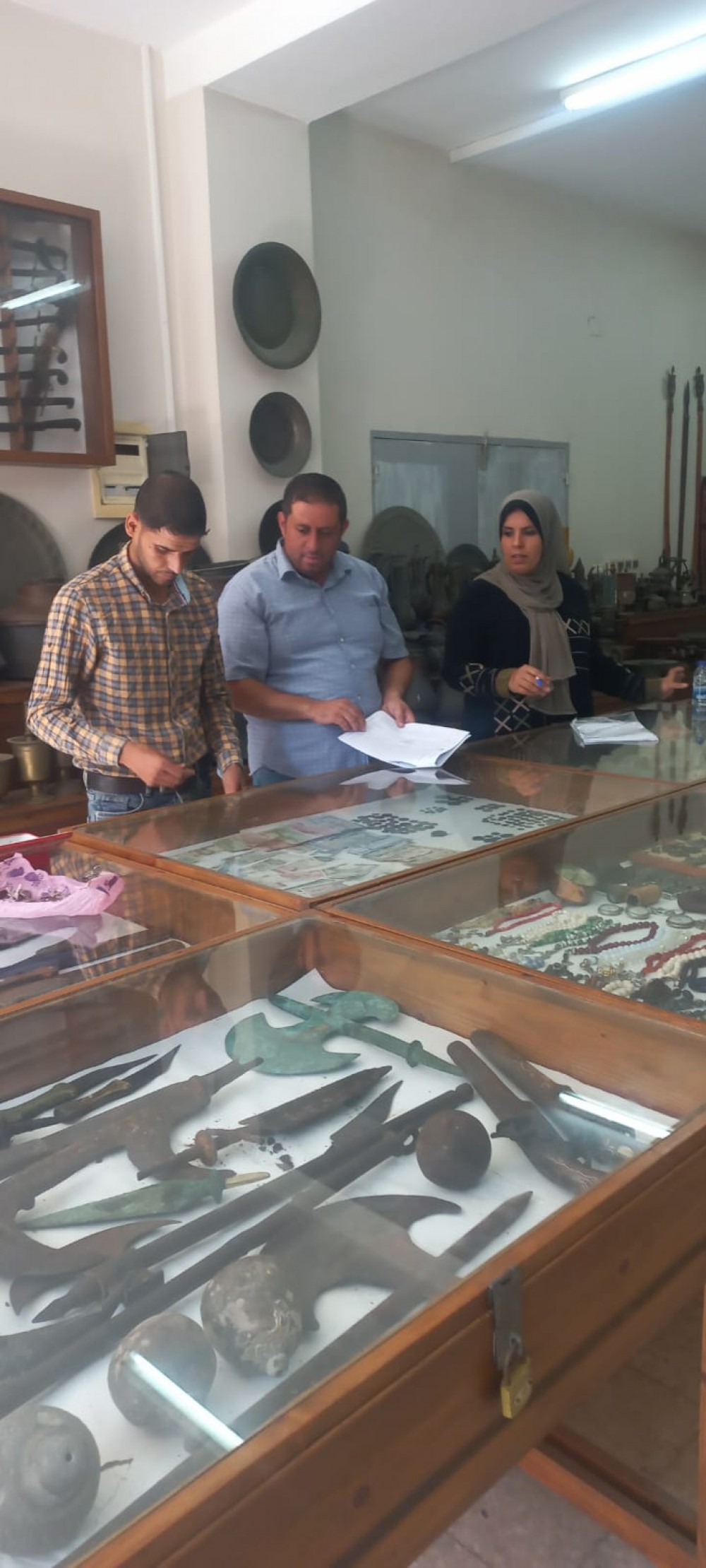 السياحة تبدأ زياراتها لمطابقة القطع الأثرية لديها بكشوفات الوزارة