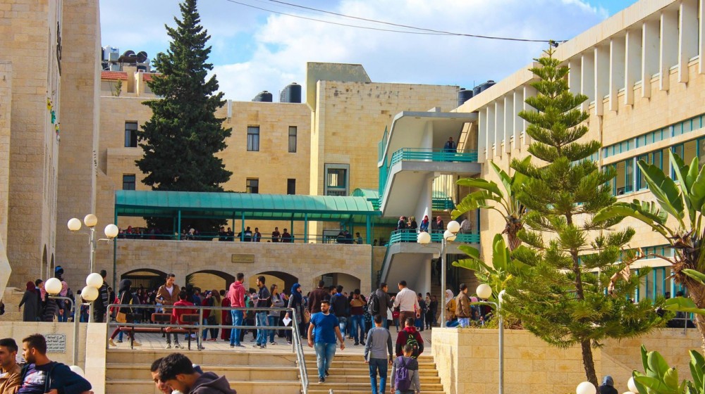 دعوات لطلبة جامعة النجاح للمشاركة الفاعلة في اختيار مجلس طلبة يدافع عن حقوقهم ويمثل نهج المقاومة