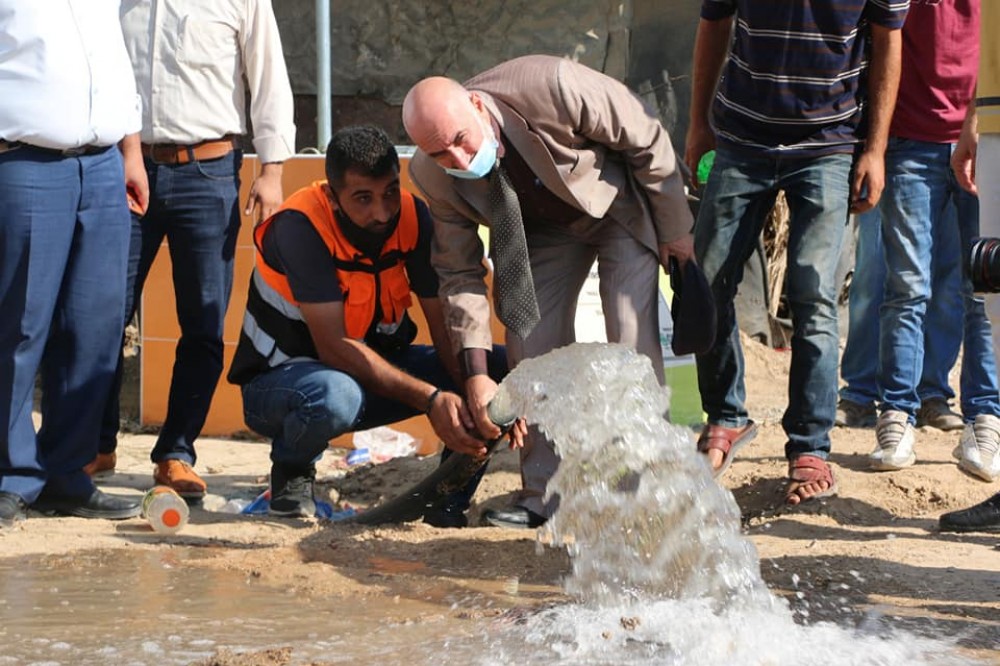 الحكم المحلي وبلدية المغراقة يفتتحان بئر مياه