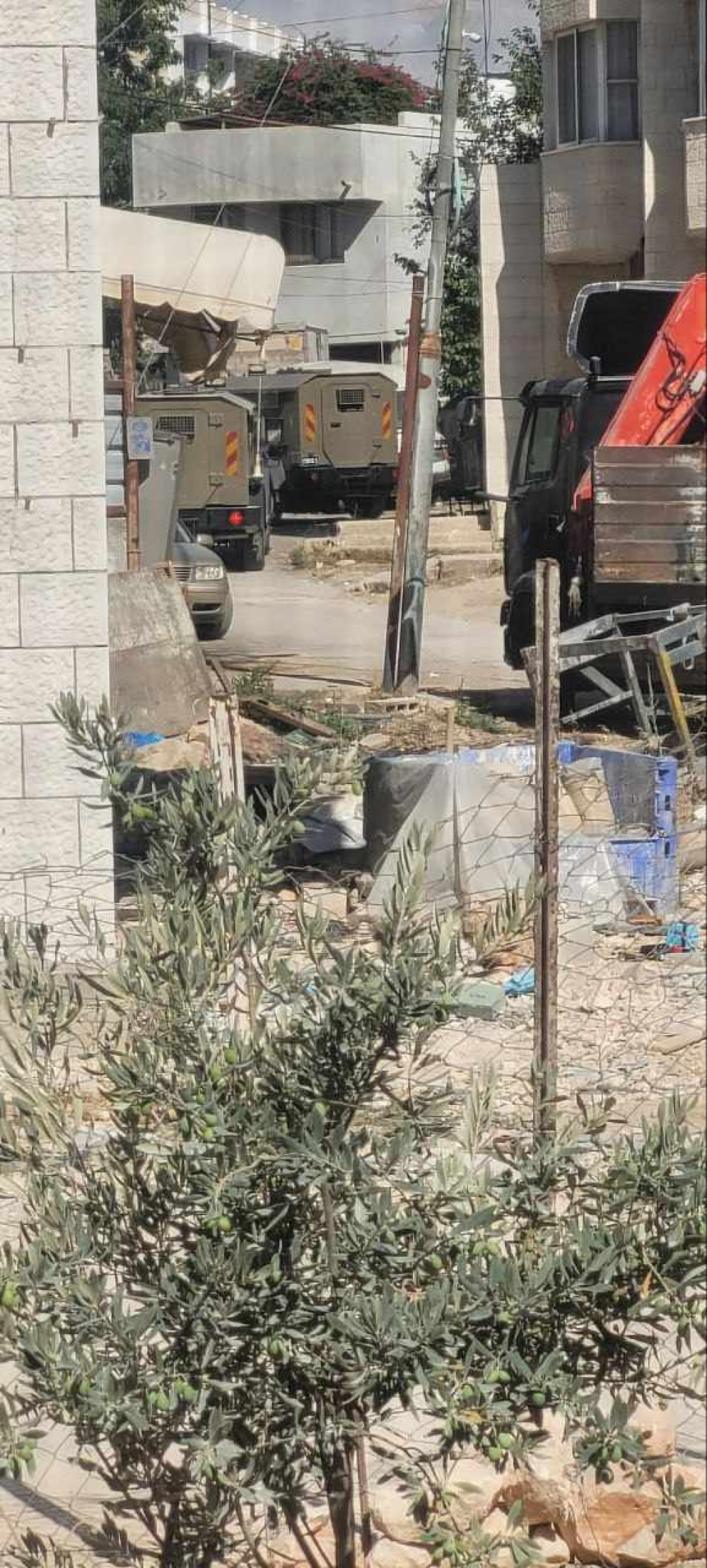 جانب من اقتحام قوات الاحتلال صباح اليوم