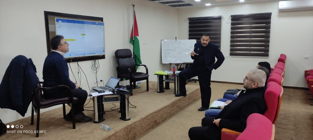 وزارة العمل تشارك في إعداد لائحة تشغيل السيارات بالوقود المزدوج