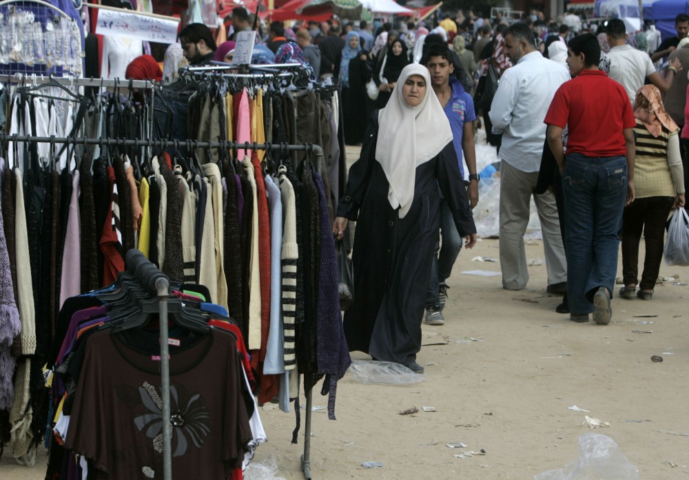 سوق الجمعة الشعبي شرق مدينة غزة