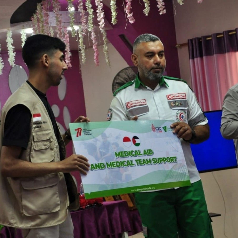 الخدمات الطبية تكرم طواقمها العاملة في الميدان خلال العدوان الأخير