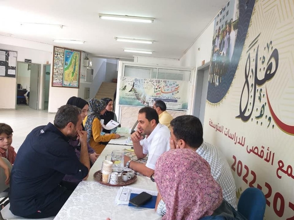  كلية مجتمع الأقصى تستمر في تسجيبل الطلبة الجدد